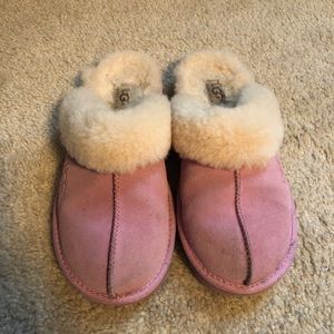 Girls Pink Ugg Slippers